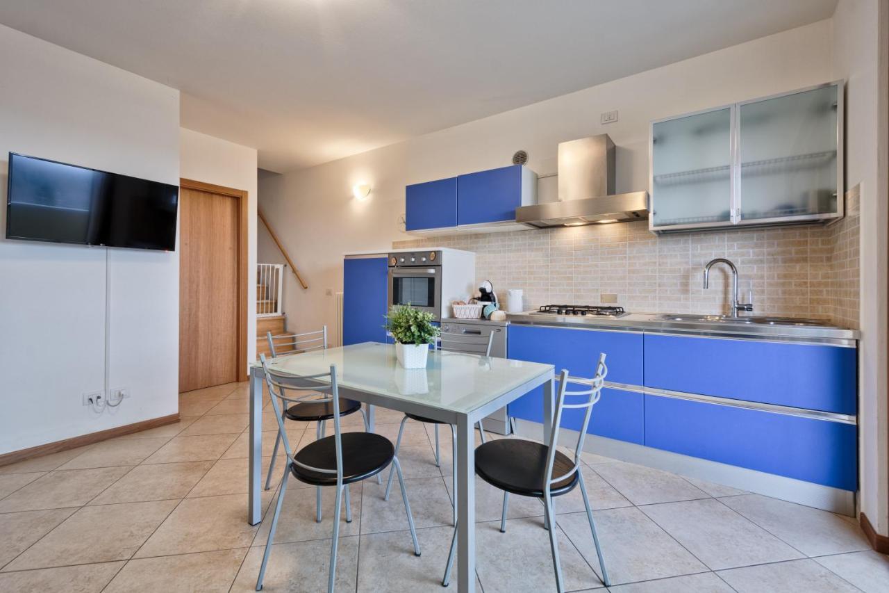 Apartamento Casa Alessandro Con Piscina Di Garda Salionze